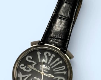 Bijzonder Frank Miura-horloge Unieke achterwaartse weergave