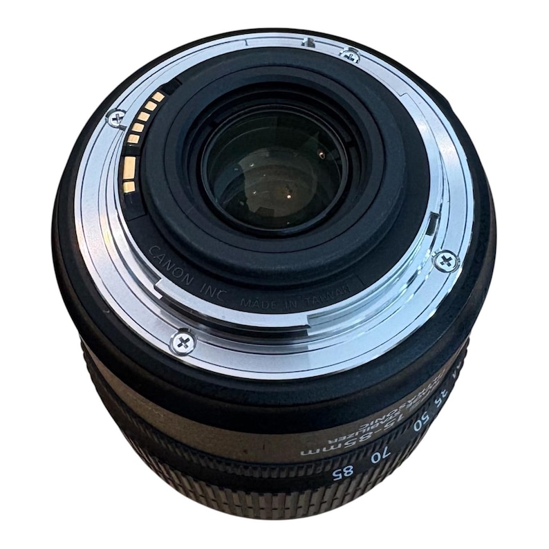 Canon EF-S 15-85 mm F3.5-5.6 IS USM Objektiv Som Nytt Butiksdemo Fullt Fungerande bild 3