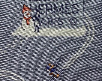 HERMES 6326 PA 100% zijden lichtgrijze stropdas, nieuw met labels