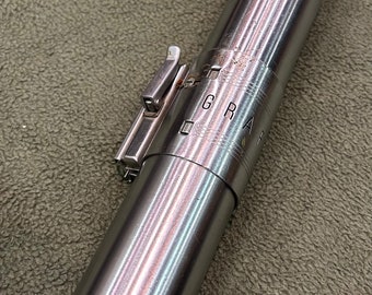 Folmer New York Graflex Flash 3-Cell Vintage Authentic Star Wars Lightsaber with red button