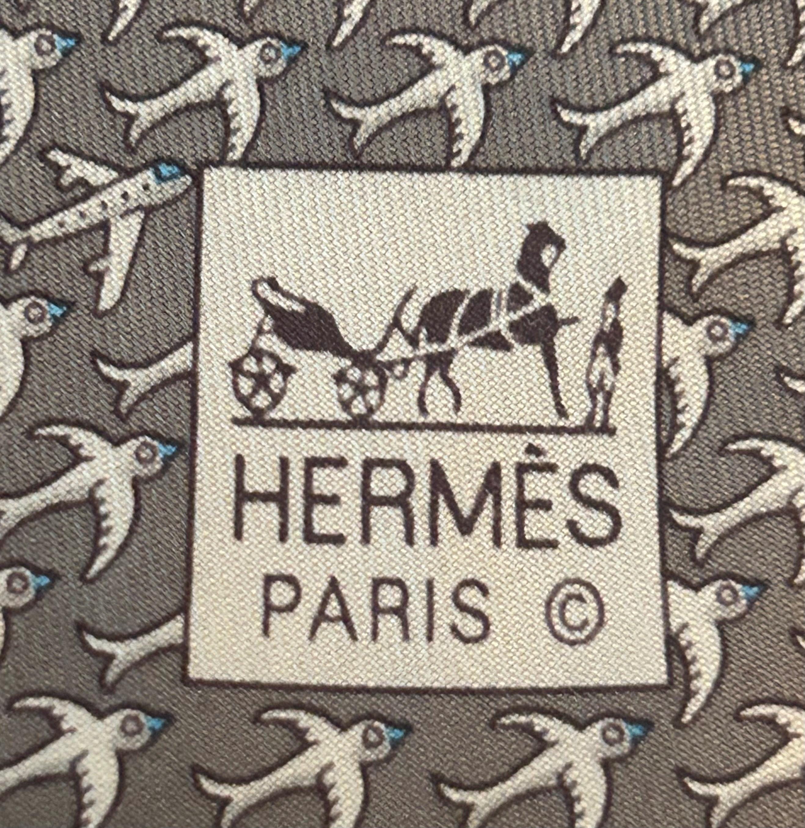 Hermes 5598 MA Grey airplane Pattern 100% silk tie new with tags