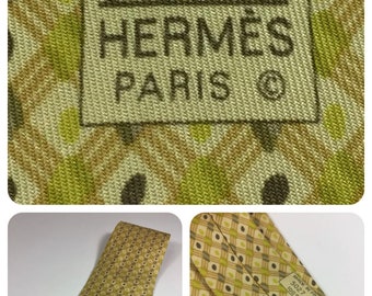 HERMES CHRISTMAS Light Color Square Tie 5027 PA New in box