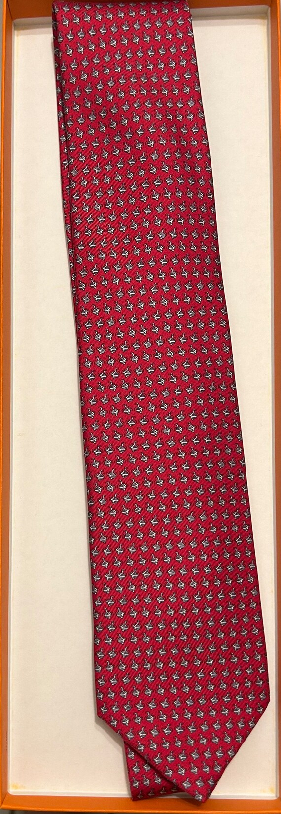 HERMES 606045 OA ネクタイ レッド 「おもちゃ」柄 シルク 新品 箱入り