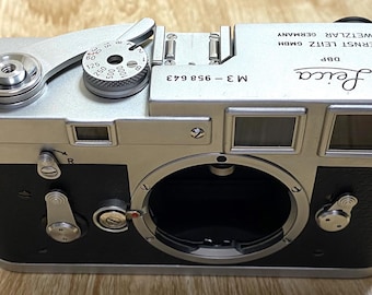 Leica C3 Film Camera: Vario Elmar 28-80mm Zoom Lens, Silver
