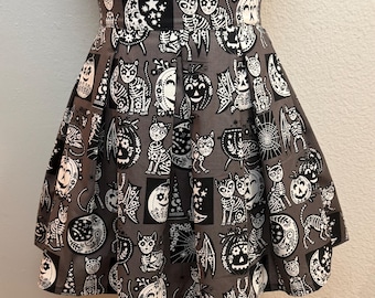 Falda skater plisada de cintura alta con bolsillos, hecha a mano, con tela de esqueletos de gatos de Halloween.