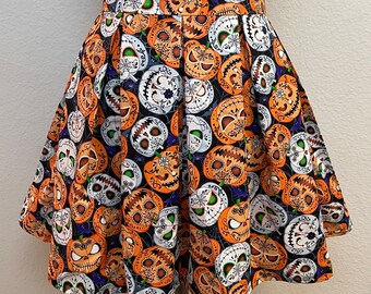 XXS Handgefertigter Rock mit TASCHEN! Gedruckter Faltenrock mit hoher Taille, hergestellt mit Glow in the Dark Jack oder Lantern-Stoff