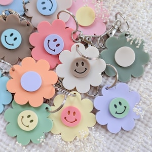 Schlüsselanhänger Smiley Blume Acryl | Schlüssel Anhänger Ring Geschenk Freundin Kollegin Mama Schwester Geburtstagsgeschenk Schultüte
