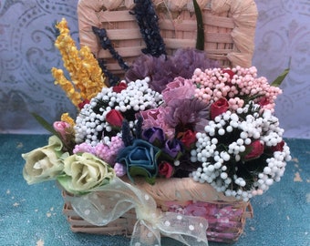 Miniature Flower Basket/Dollhouse Florist
