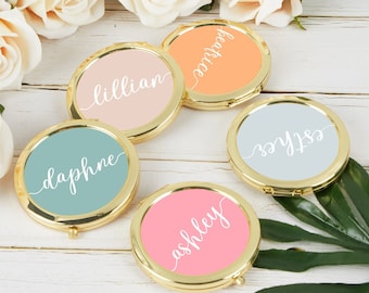 Custom compact for mom,Personalized Bridesmaid gifts,Compact Custom Mirror,Initial compact mirror,Bridesmaid Gifts,Bridal Shower Gift