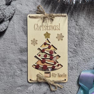 Geldgeschenk Weihnachten personalisiert aus Holz Geschenkverpackung – Schlitten & Tannenbaum – Geldgeschenk Weihnachten Tannenbaum + Glitzer