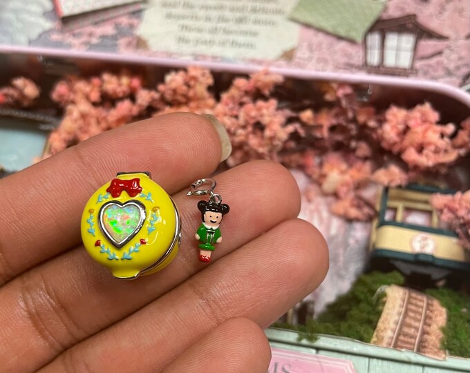 Polly Pocket™ 2 Row Charm Bracelet