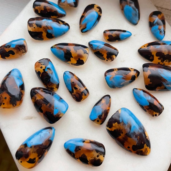 22 pc press on nails / hand painted japanese gel / one size fits all  / glue on fake nails / nail art /  tortoise shell / blue / almond