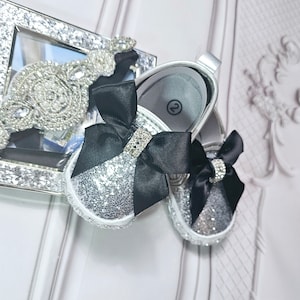 Silver Baby girl first Walker Mocassin, NEWBORN toddler baby Crib with headband