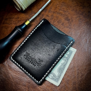 Cartera para tarjetas con bolsillo frontal de piel de grano completo minimalista hecha a mano Black Dublin