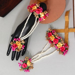 Haath Phool / flower bangles /Haathphool /finger bracelet/hand harness/Indian Bridal bracelet/hath panja/mehandi/ flower wedding jewelry