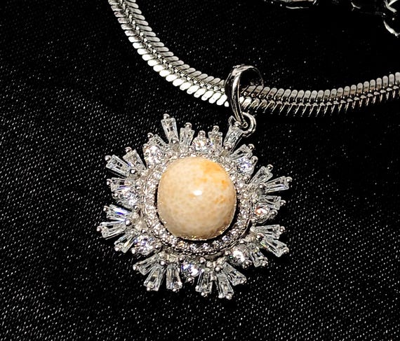 Rare Pearls Melo Melo Pearl Necklace Most Expensive Conch Pearl 2025