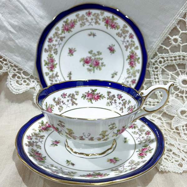 Toulouse Teacup Trio Red