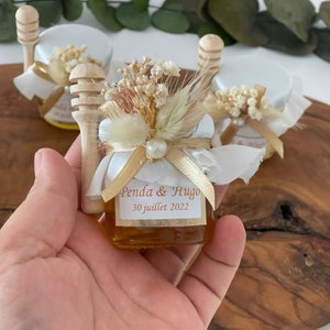 Wedding Favor For Guest, Personalized Honey Gift, Party Favors, Honey Jar Gift, Wedding Gift Idea, Engagement Party, Bridal Shower, Sweet