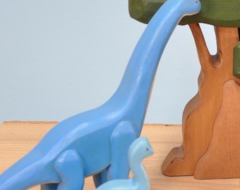 Handcrafted Wooden Brachiosaurus Toy: Eco-Friendly Beech Wood Dinosaur