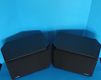Bose 301 IV Speakers in Very Good Vintage Condition