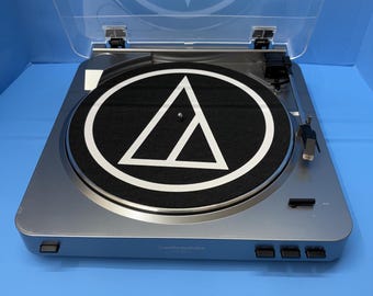 AUTIO TECHNICA Turntable
