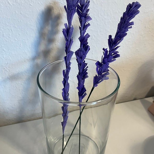 Für immer blühende Lavendel Blumen hangemacht aus Krepp-Papier Papierblume