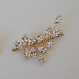 Delicate Gold Bridal Hair Bobby Pin 1 pс (left temple)