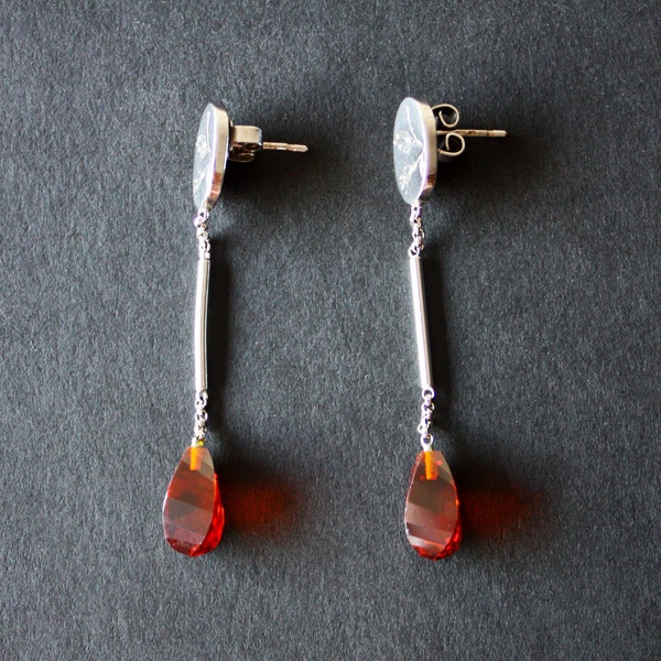 Gorgeous Vintage French KENZO drop earrings in solid 925/1000 sterling silver, with Rhodium and red crystals