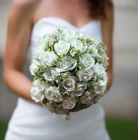 Handgemachte weiße Rose Brautstrauß: Seidenhochzeitsblumen