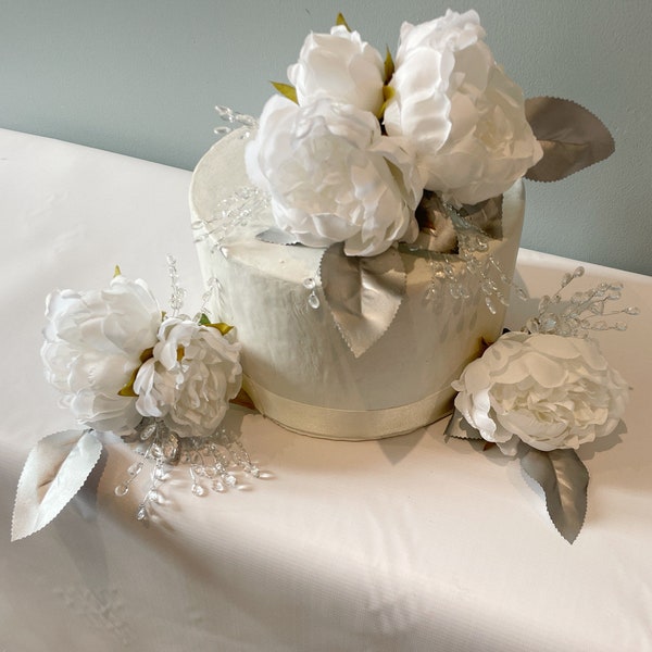 Fleurs De Gâteau De Pivoine Blanches Et Argentées - Fleurs De Soie Artificielles Pour Anniversaire De Mariage Anniversaire | Claire De Fleurs