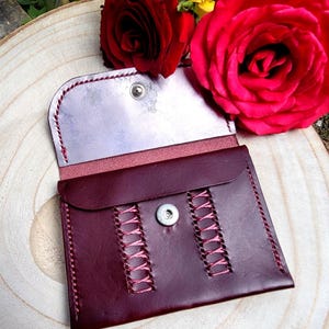Cartera de cuero hecha a mano