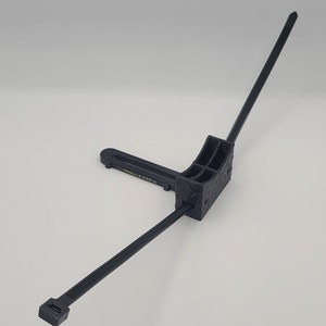 Troll and Find transducer lock block mount kit for Garmin Striker 4 fish finder. Kit includes transducer lock block mount zip tie.