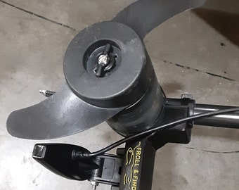 Trolling Motor Transducer Side Mount for Garmin, Lowrance, Humminbird Fish Finders