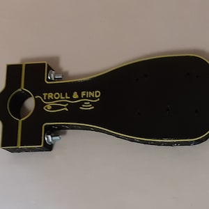 Troll & Find black and yellow side mount only for Humminbird, Garmin and Lowrance fish finders.