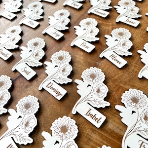 Cartão de madeira botânico, nomes de lugares de casamento, cartões de mesa de casamento personalizados