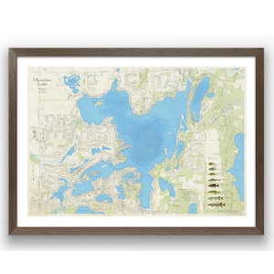 Lago Okauchee, condado de Waukesha, Wisconsin. Hermosa obra de arte mural. Mapa con información detallada sobre la profundidad del lago, la presencia de peces, las carreteras y los lugares de interés de los alrededores.