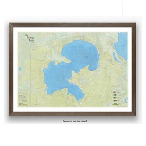 Großer Portage-See, Land der Seen, Vilas Co Wisconsin. Schöne Wandkunst. Detaillierte Karte mit detaillierten Angaben zur Tiefe des Sees, Fischen, Strassen und Sehenswürdigkeiten in der Nähe