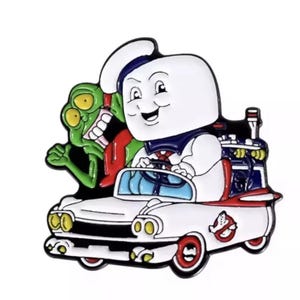 Ghostbusters Stay Puft Marshmallow Man & Slimer In Car Enamel Pin Badge Gift