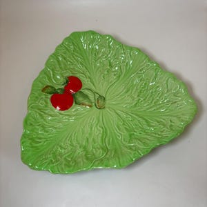 Carlton Ware Leaf Dish Vintage Green Cabbage Plate Tomato Design English Pottery Serving Dish 21.5cm