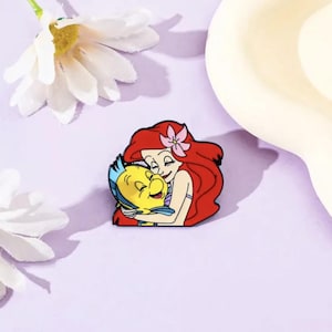 Princess Ariel The Little Mermaid Cuddling Flounder Enamel Pin Badge brooch gift