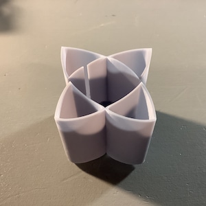 Circle or triangle illusion