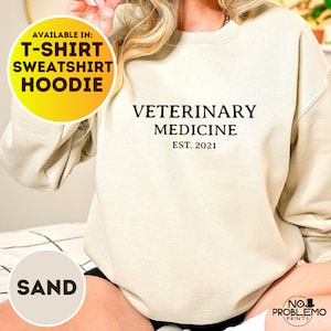 Custom Veterinary Technician Sweatshirt, Personalized Vet Tech Shirt, Veterinarian Graduation Gift, Animal Doctor Sweater, Vet Medicine Tee