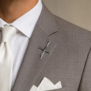 LOTR brutet svärd med inskriptioner badge pin fantasy alvbrosch med runor Sagan om ringen fläkt