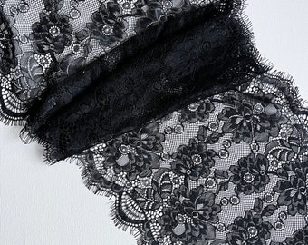 Pizzo floreale con frange nero per creare completini di lingerie fatti a mano su misura