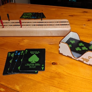Supporto per carte da gioco - Cribbage 31 per 2 e simboli / Supporto per carte da gioco in legno tagliato al laser e inciso / Accessorio per carte da gioco Cribbage