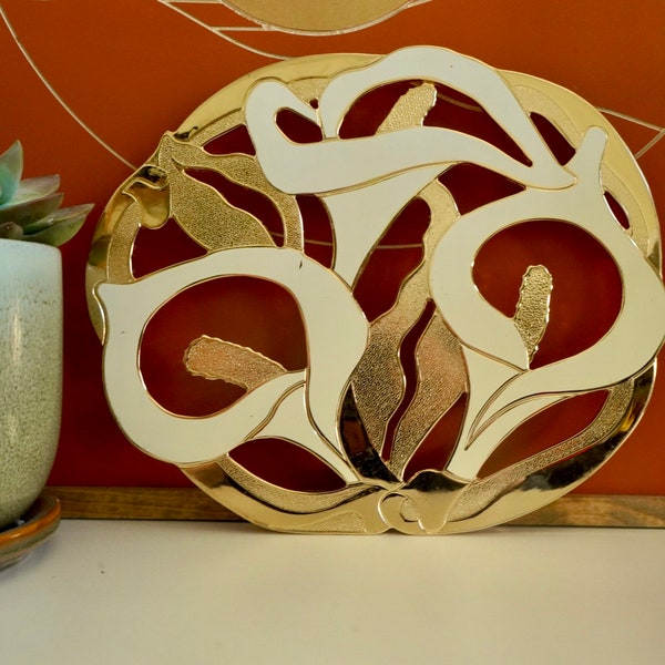 Vintage Gold & Ivory Calla Lilly Trivet Hot Plate Wall Hanging / Vintage Brass Floral Trivet / 80's Retro Kitchen Décor