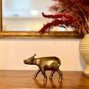 Vintage Brass Bull Figurine / Brass Water Buffalo / MCM Brass Figurine / Vintage Western Decor / Buffalo Brass Art Statue