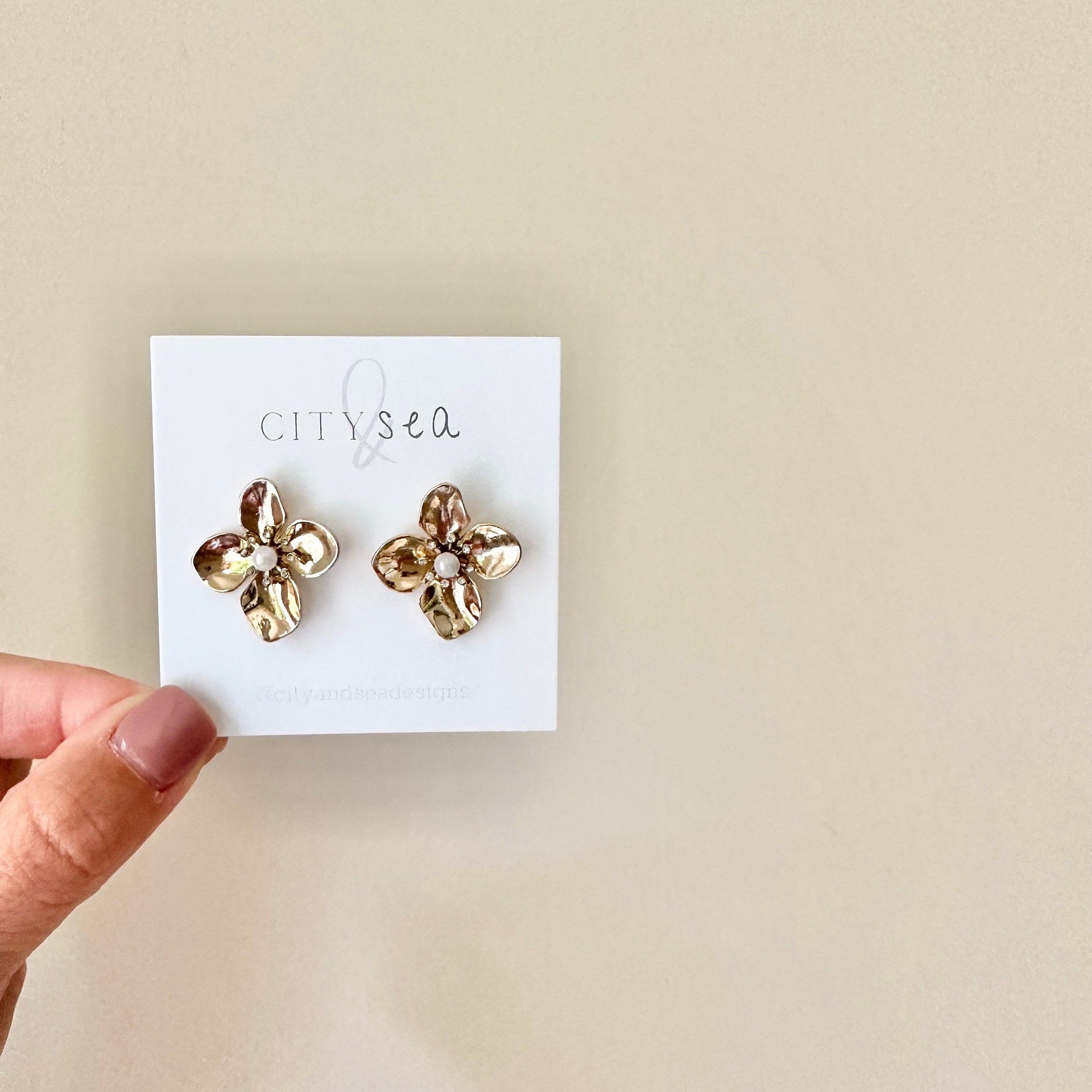 High Quality Gold Plated Orchid Studs Earring – Abdesignsjewellery