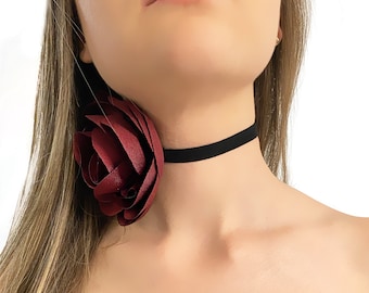 Wendalern Collana girocollo in velluto nero boho collana con fiore rosso collana con rosa 3D collana con colletto in raso elastico grande fiore esagerato collana gioielli per donne ragazze Cosplay