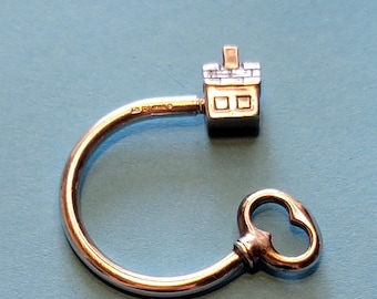 Tiffany and Co. Sterling Silver 925 House & Key Ring Key Chain Key Holder